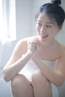 年轻善良大胸女2